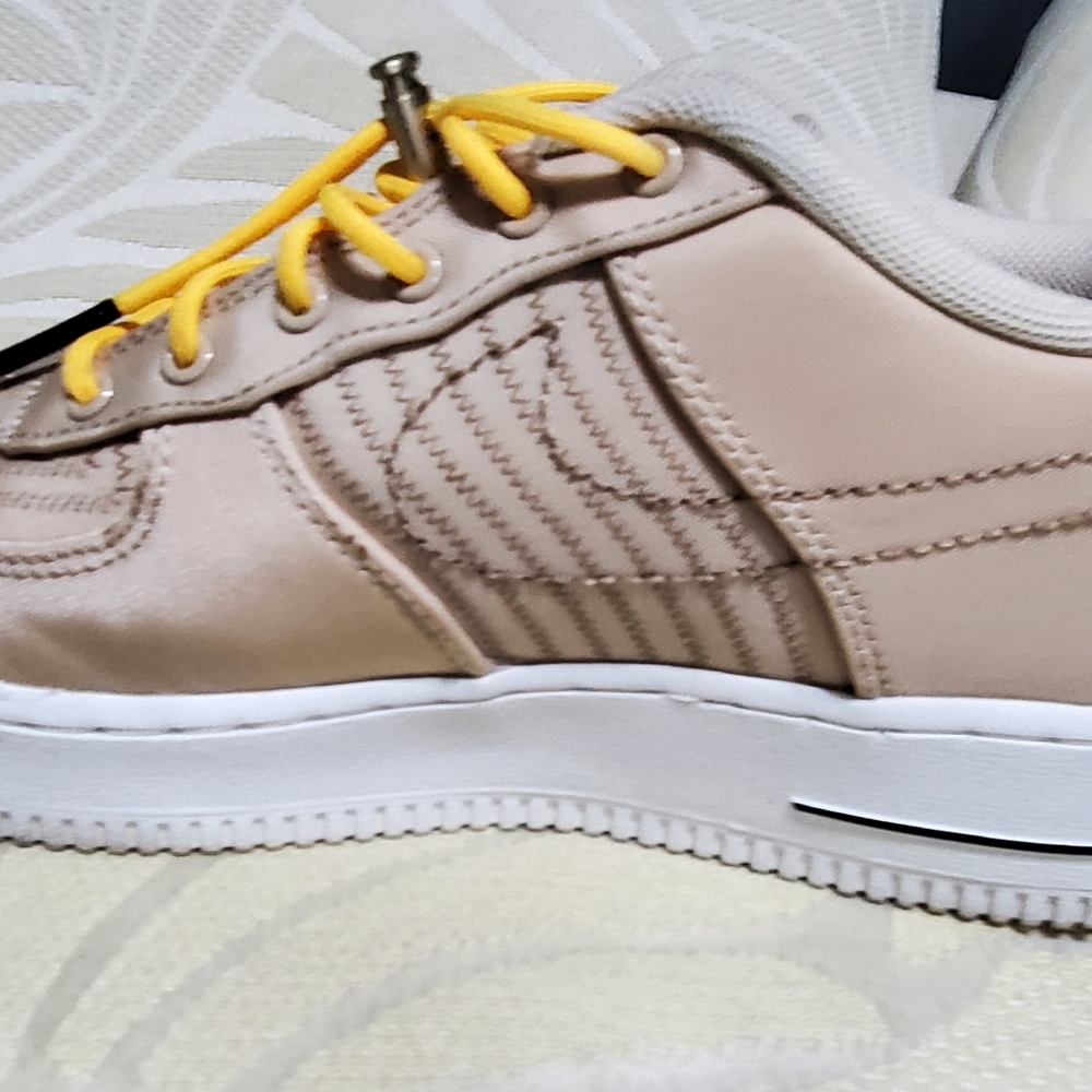 Nike tennis shoes